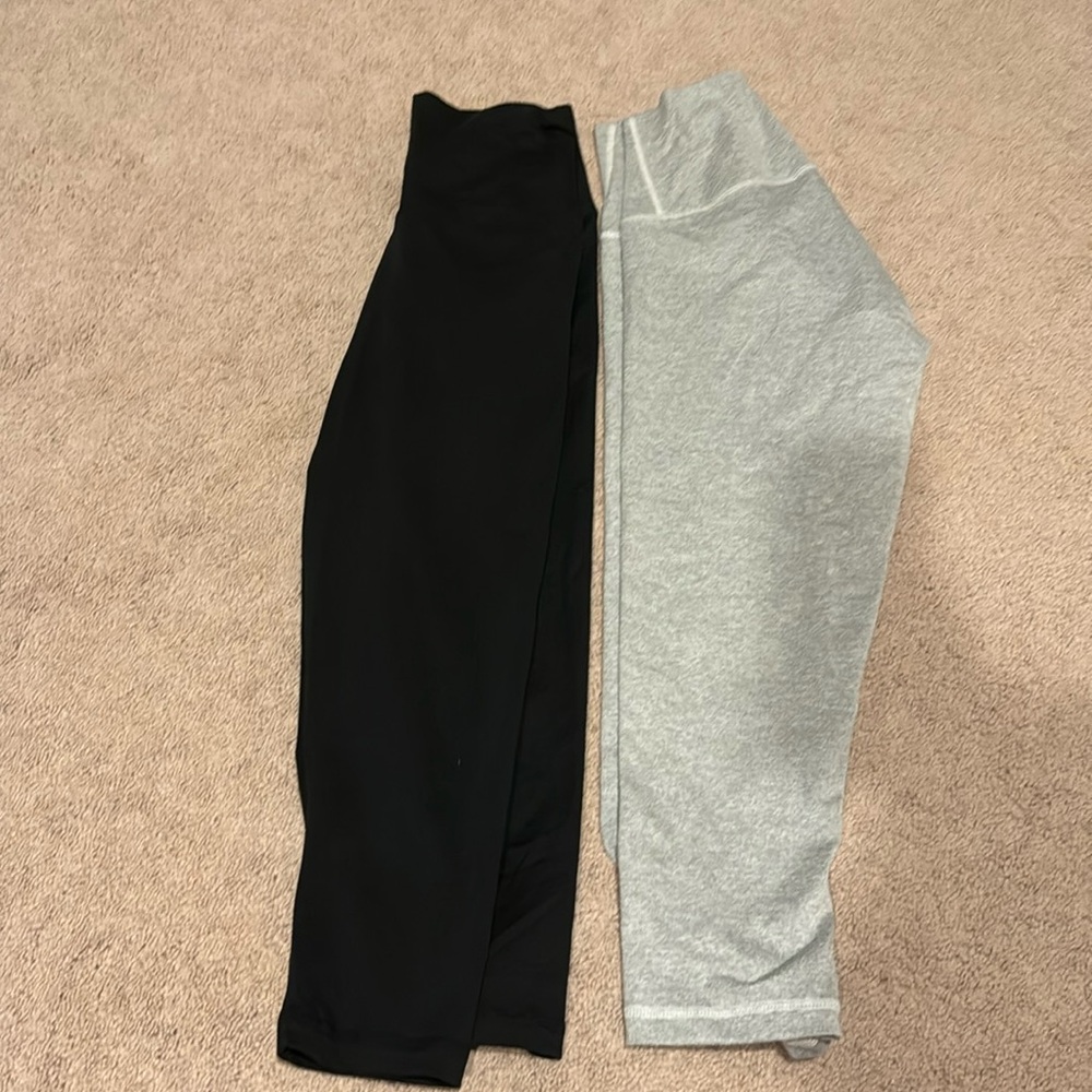 DYI signature cropped leggings size medium